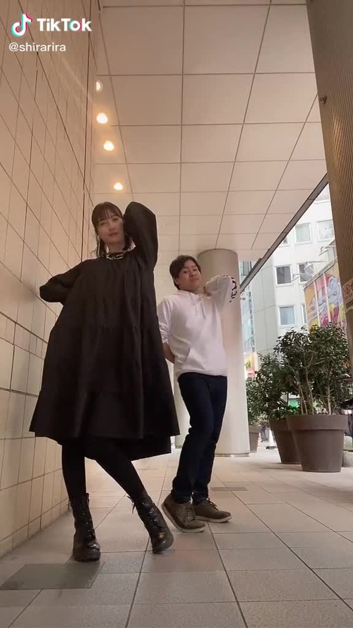 隣はだーーーーれだ#こし振りダンス #おすすめにのりたい #おススメ載りたい #おすすめのりたい@tossy40