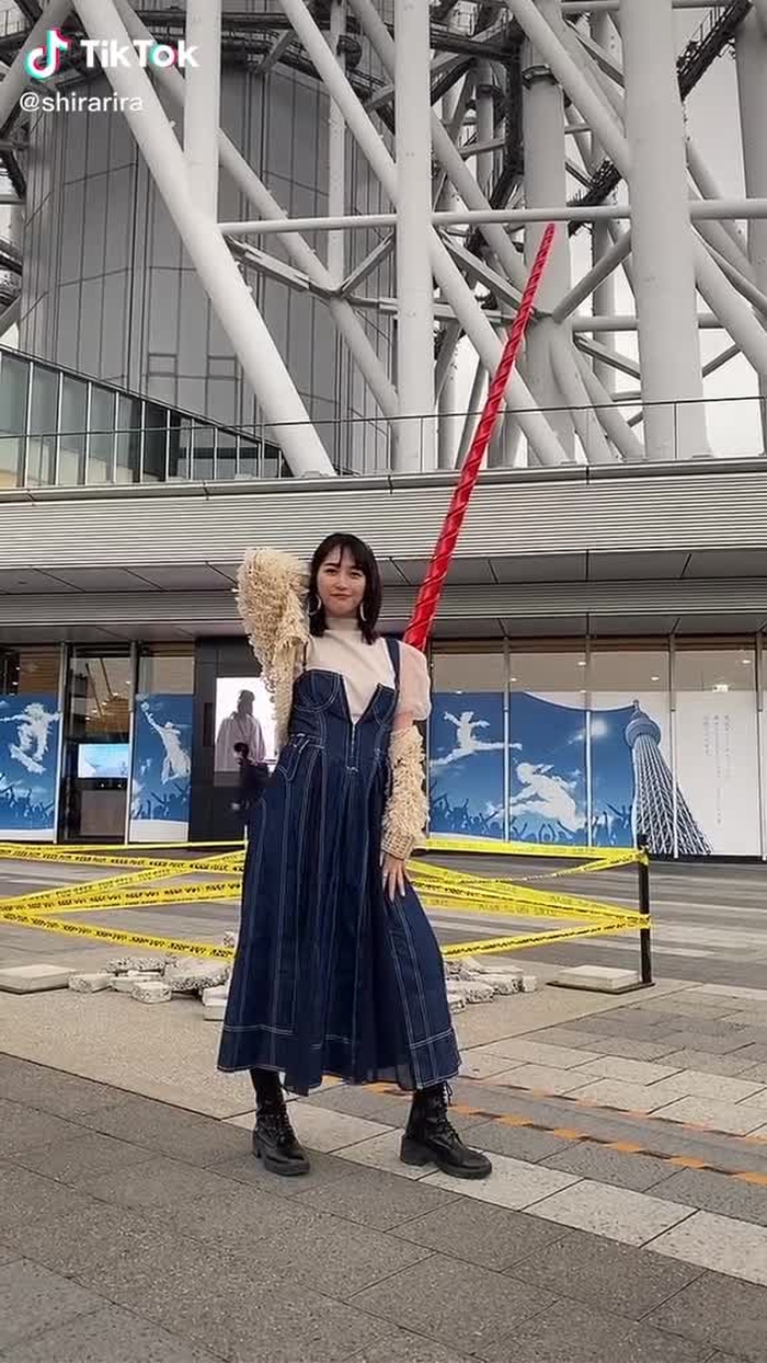 ロンギヌスと踊ったらテンション上がってしまったオタク#エヴァンゲリオン#エヴァ#オタクの日常 #オタクの幸せ #おすすめに載りたい #おすすめ載りたい