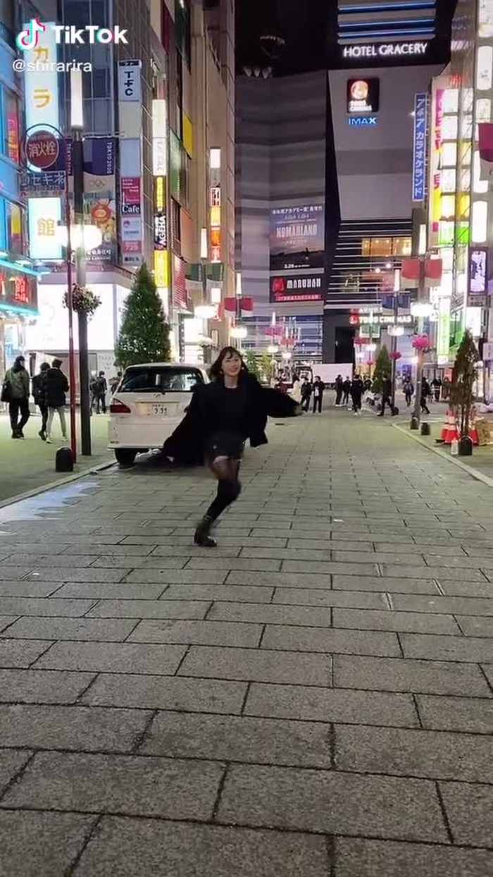 みんなハマってます？#腰フリダンスのお姉さん #おすすめに載りたい #おすすめのりたい #おすすめ載りたい