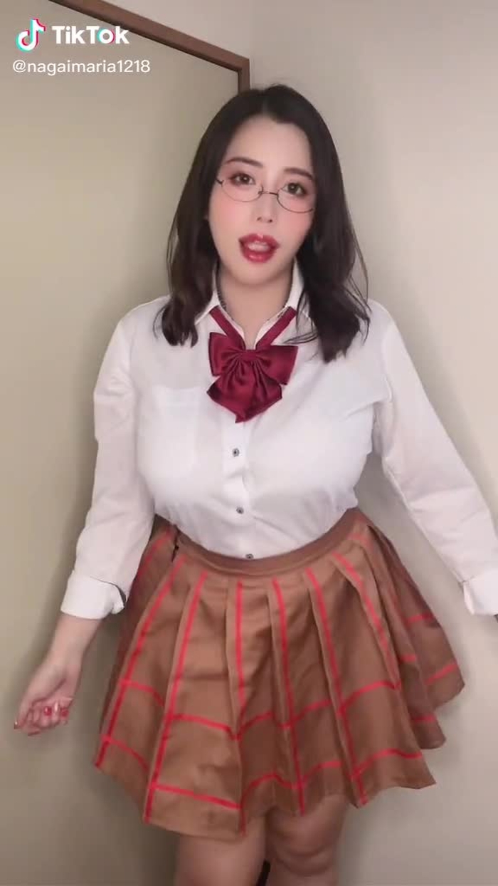 特注のスカートなのです🥺#制服 #コスプレ