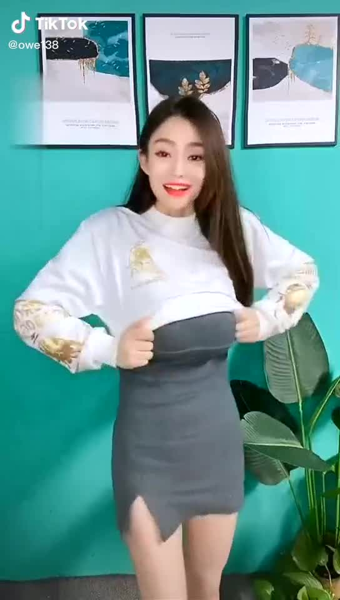Am I beautiful?😽😽😽😽#model #tiktok #beauty #fyp #girl #duet