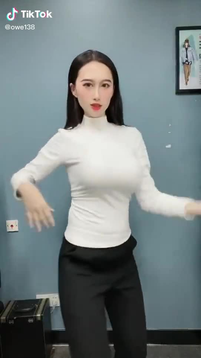 Like men.👙❤️❤️😍👠#duet #model #girl #beauty #christmas #tiktok #foryou #fyp