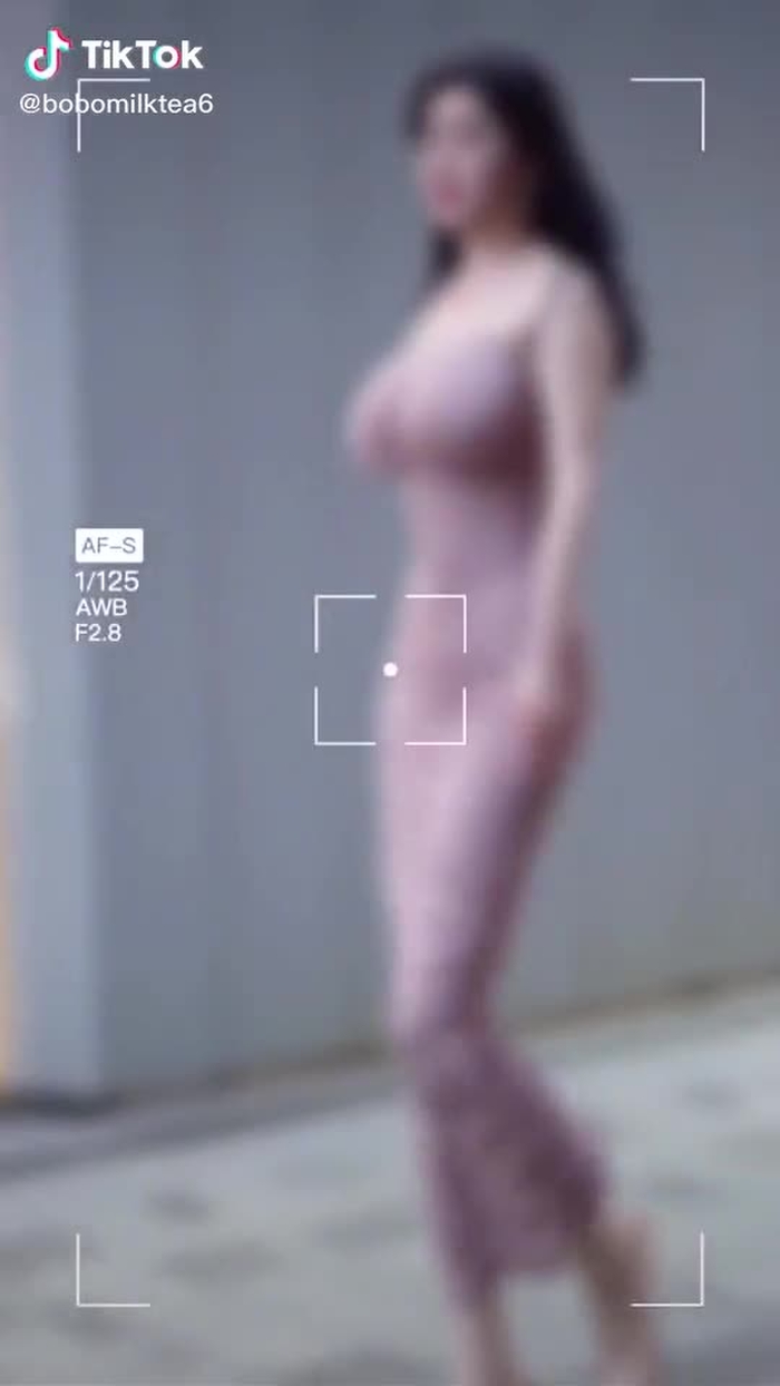街拍美女#街拍美女 #好看的小姐姐 #猛男必看