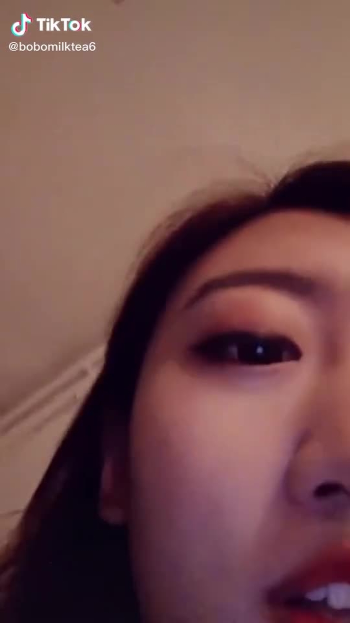 凌晨两点还有人嘛？来聊天吧！