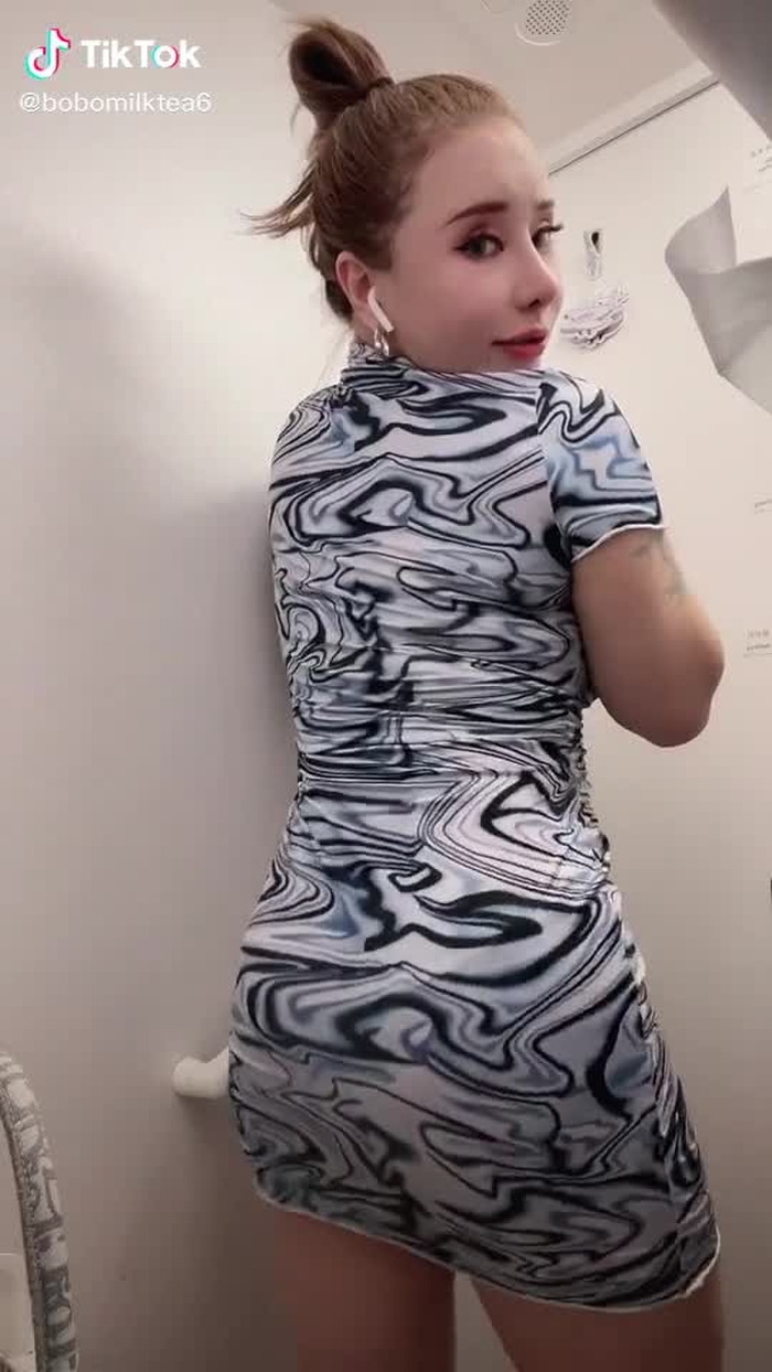 在健身房练了好久。你们觉得有变化嘛？#练臀