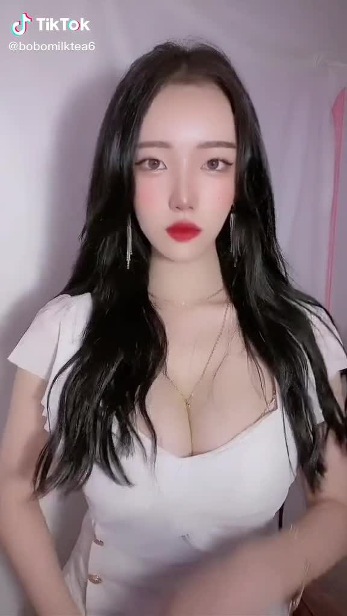 小鱼❤主页关注我 (@bobomilktea6) on TikTok 4