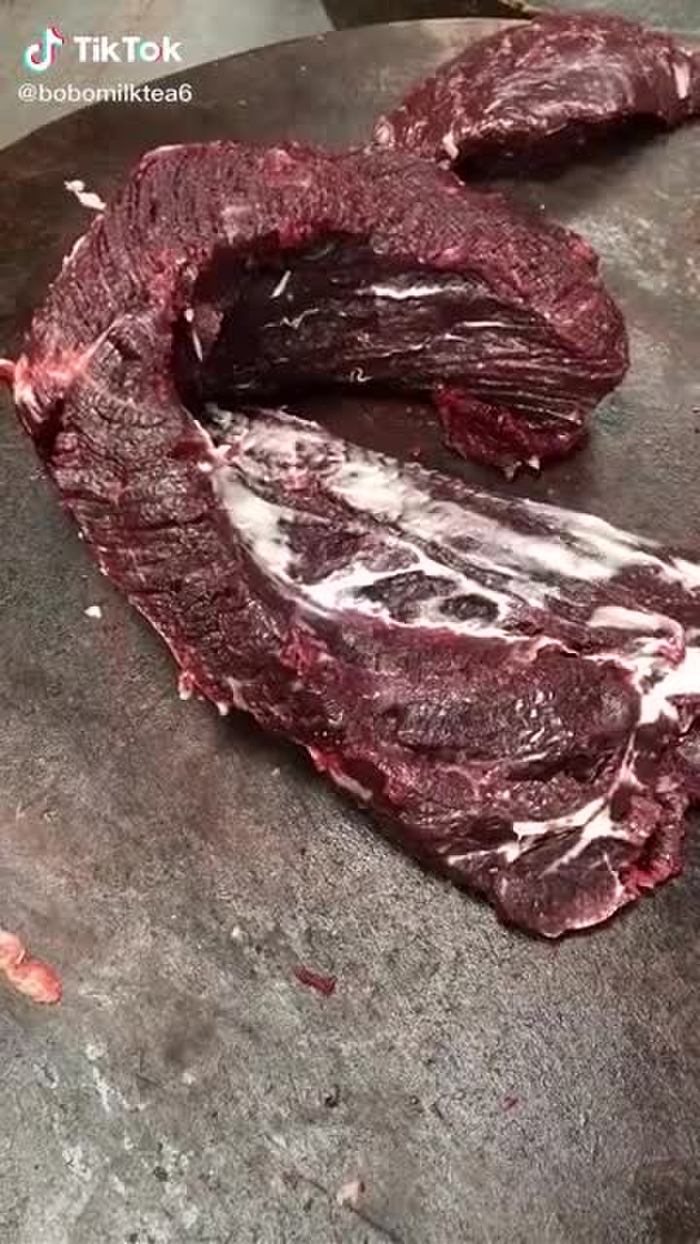 妈妈买的一块牛肉，好恐怖啊#会动的牛肉