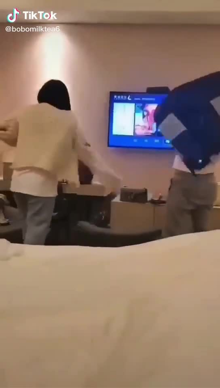 这是什么情况，有人解释吗？