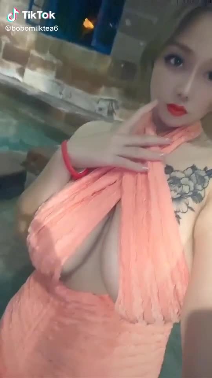 心跳多久浪漫多久#微胖女孩 #泳衣 #喵系女友