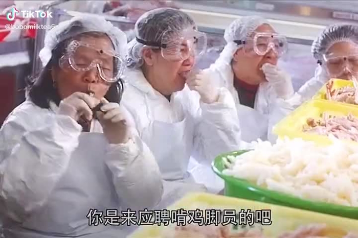 据说不是老奶奶啃的鸡爪都不香，不知道是不是真的#鸡爪
