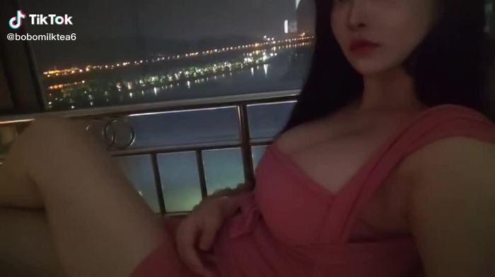 看视频的时候有那么几秒是属于我的 我就很开心#星空