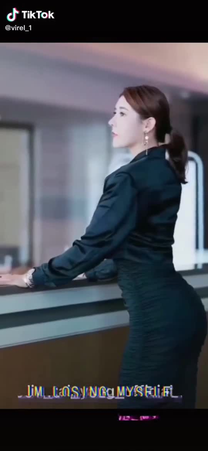 Asian beautiful fitness girl 👧