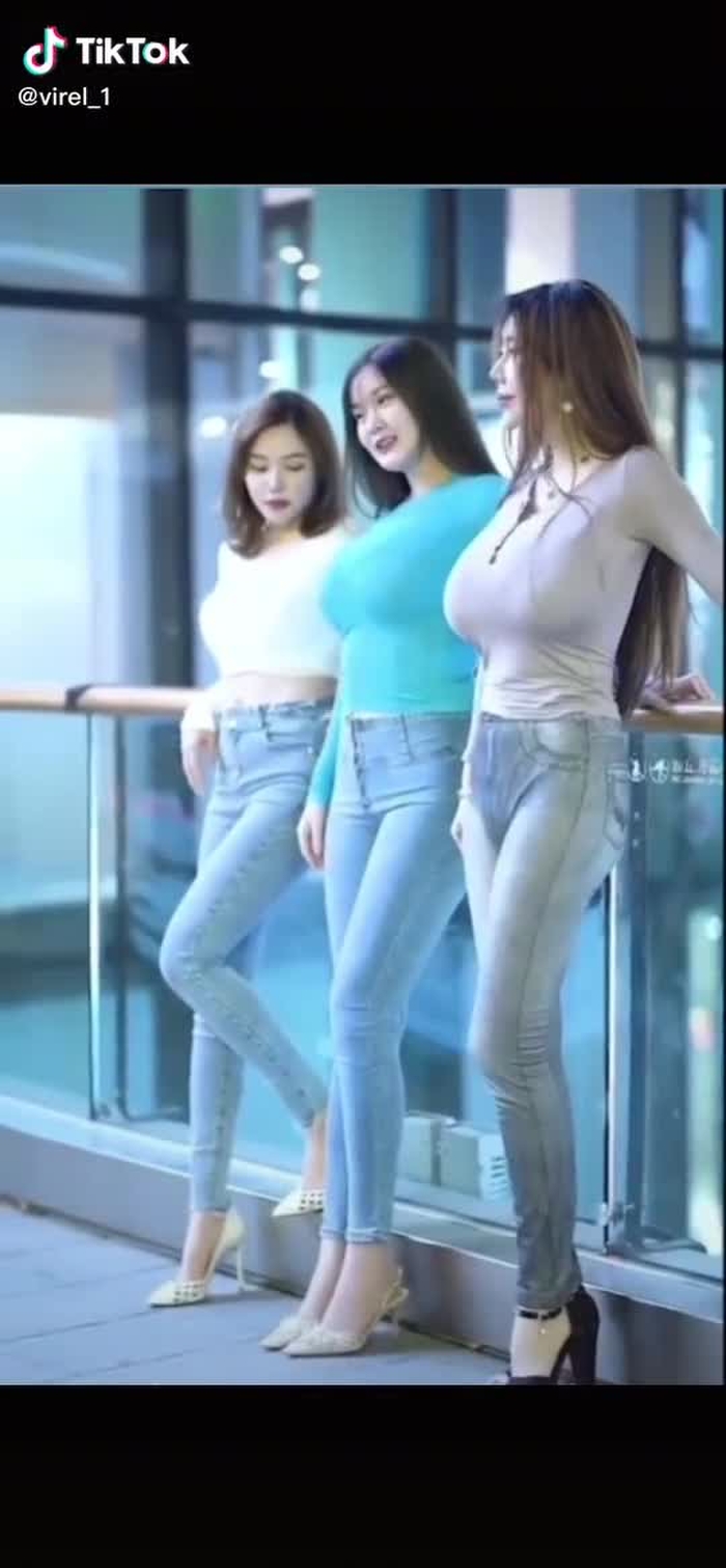 Asian beauty queen 👸                         Join my YouTube