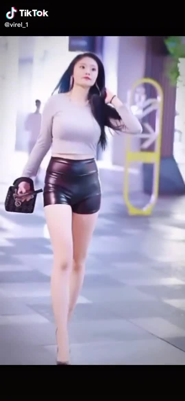 Asian beauty queen 👸 13