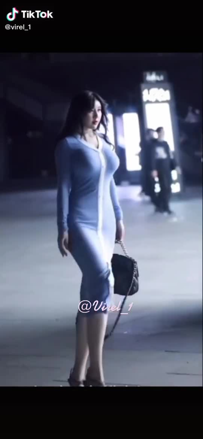 Asian beauty queen 👸 22