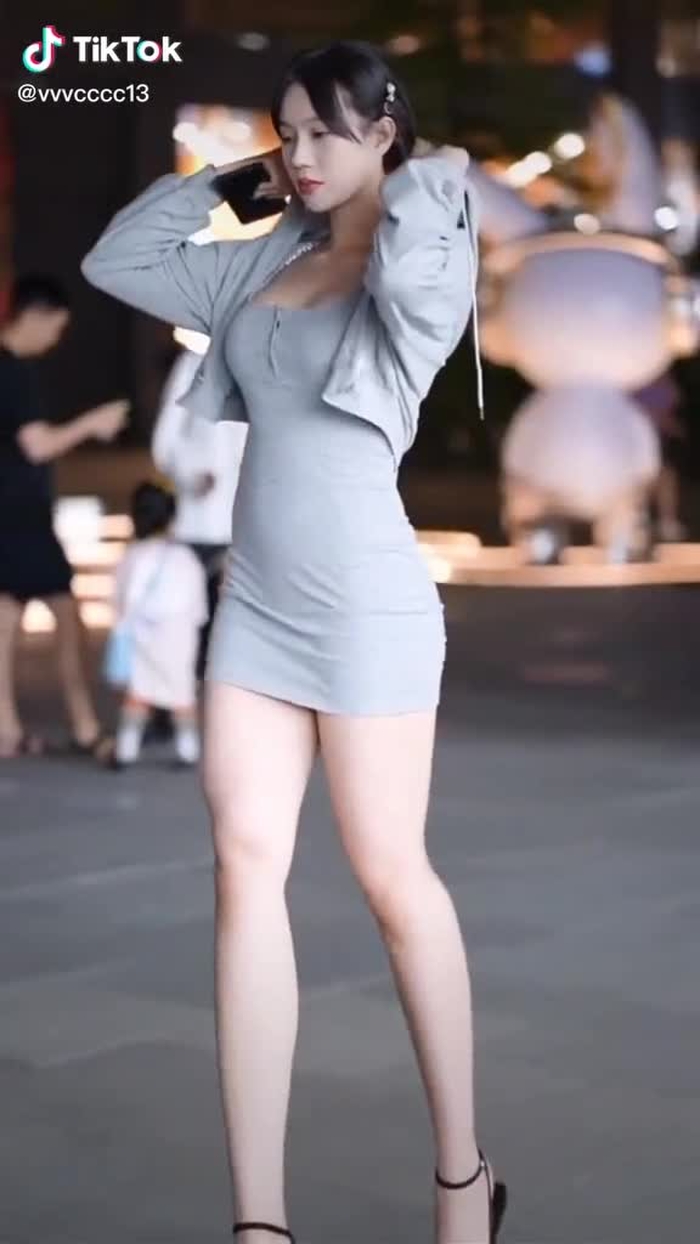 #foryou #gaixinh #Busty #豐滿美女 #豐滿 #fpy #美腿 #街拍美女