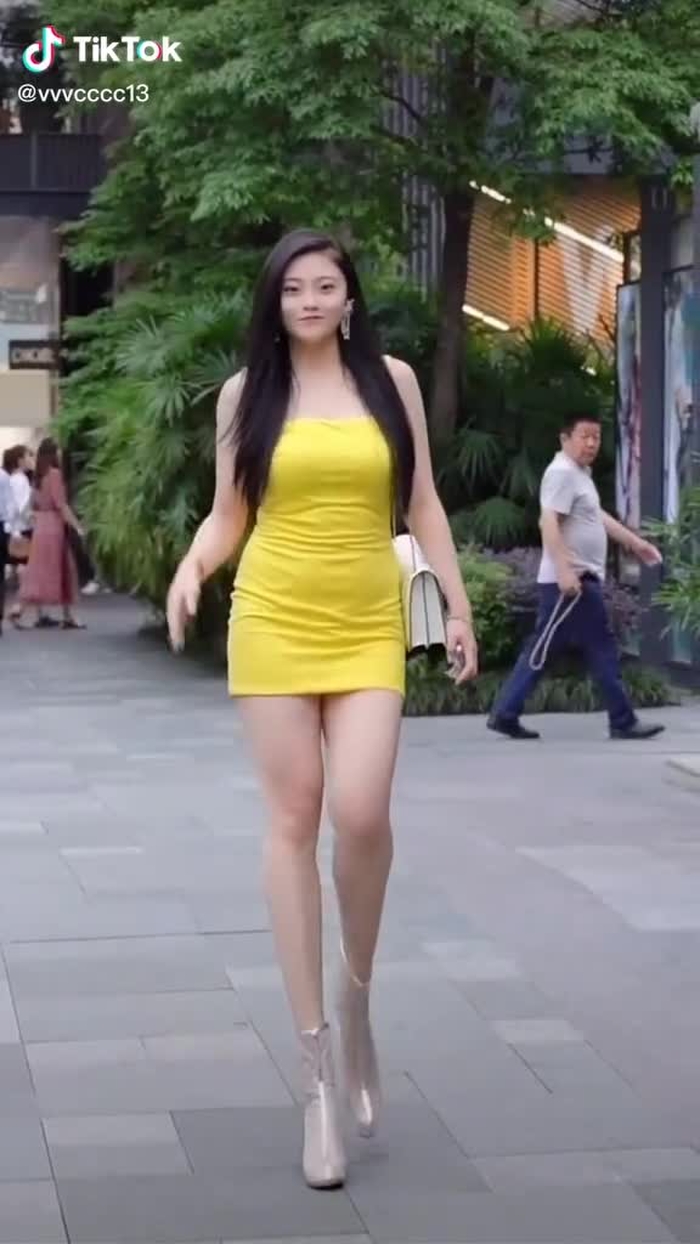 #豐滿美女 #Busty #豐滿 #foryou #上推薦通知我 #街拍美女 ##美腿 #fpy