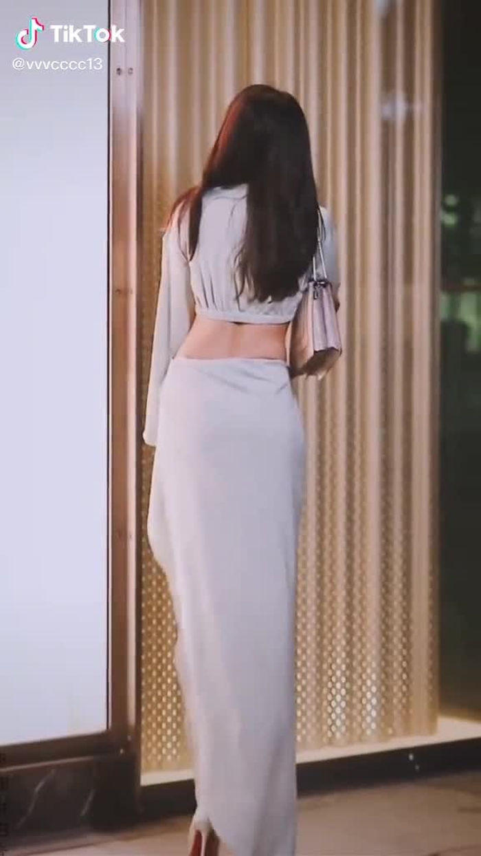 #豐滿美女 #Busty #街拍美女 #豐滿 #foryou #上推薦通知我 #fashionweek 迷人的身影