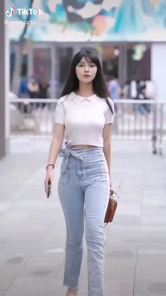 #大長腿 #街拍 #greenscreen #fashionweek #gaixinh #foryou #豐滿 #上推薦通知我 清純唯美的心動女生