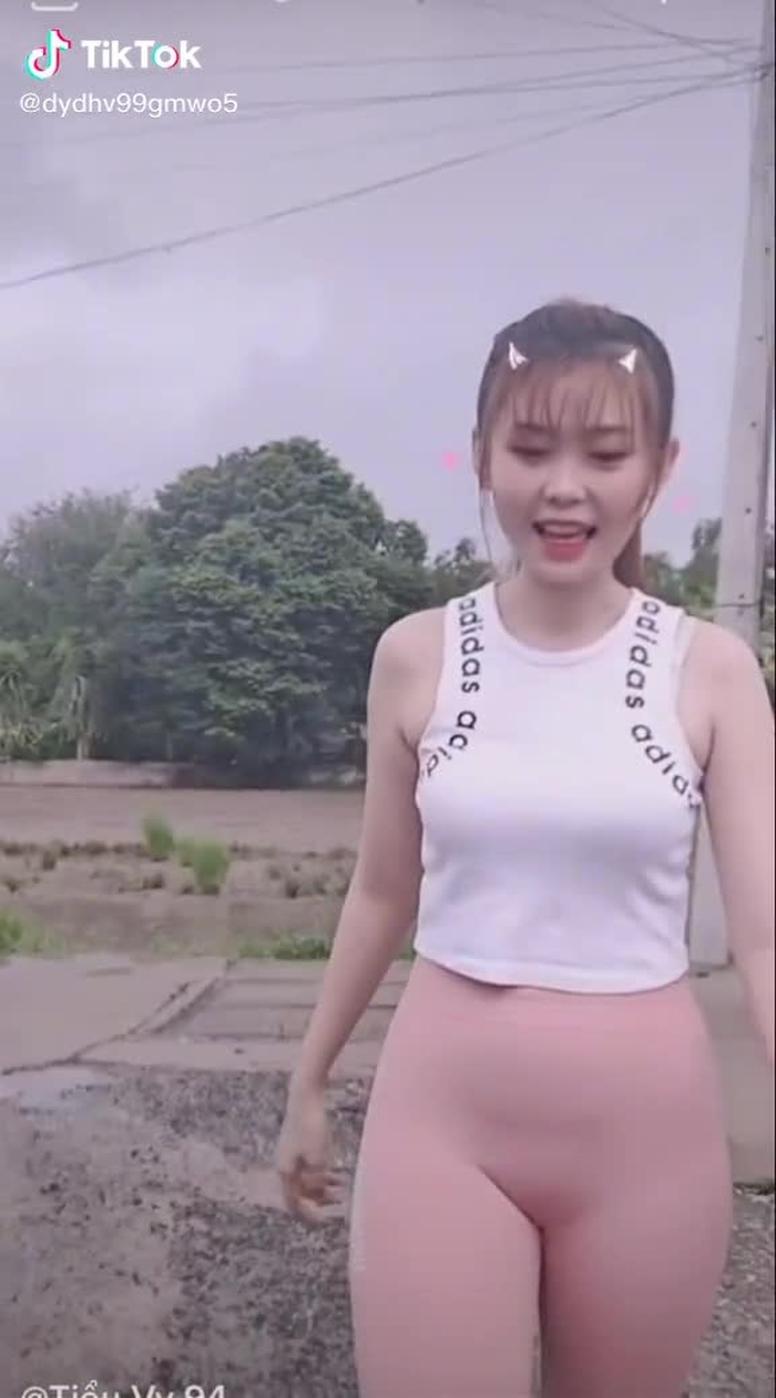 Trừ lương quay phim.  Hoa cả mắt.      #gaixinh