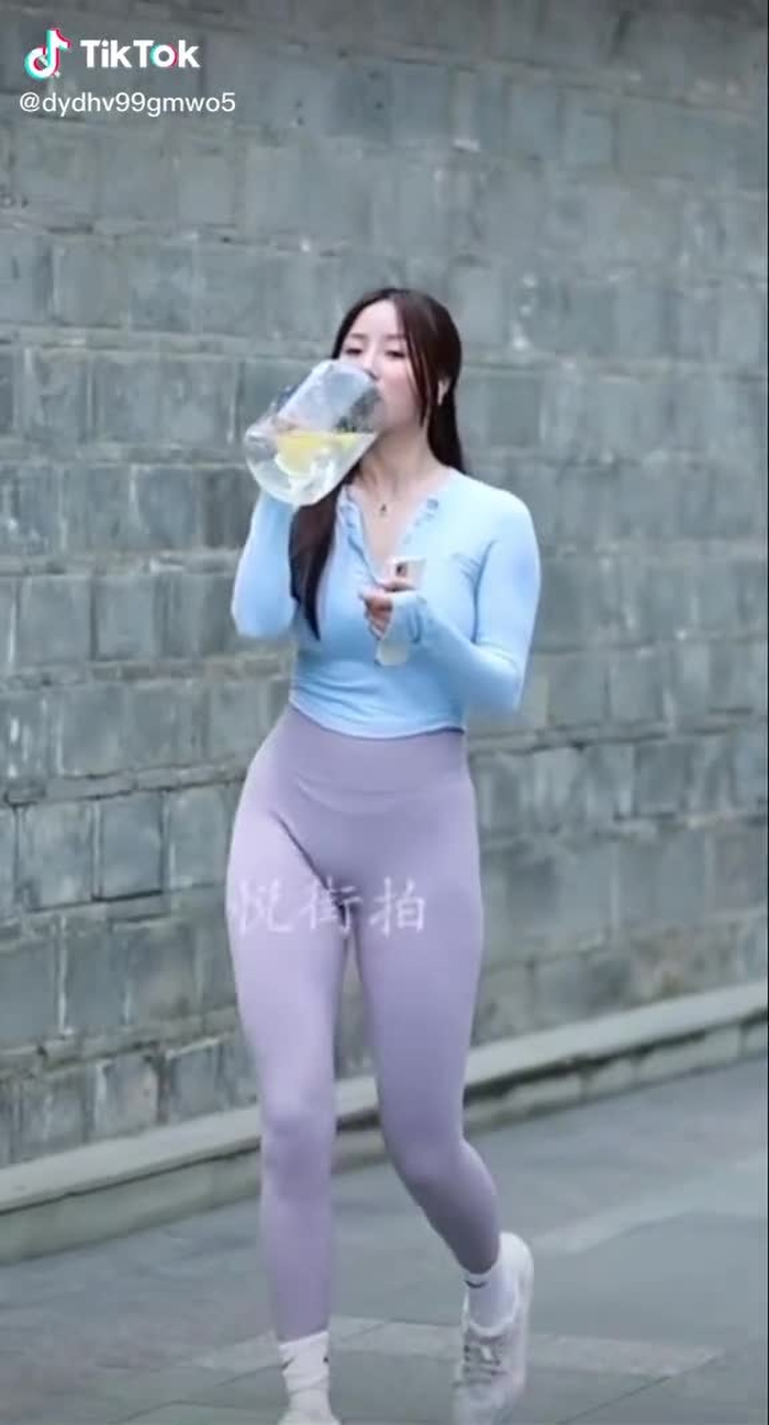 Bình to này có đủ k ae.   #gaixinh