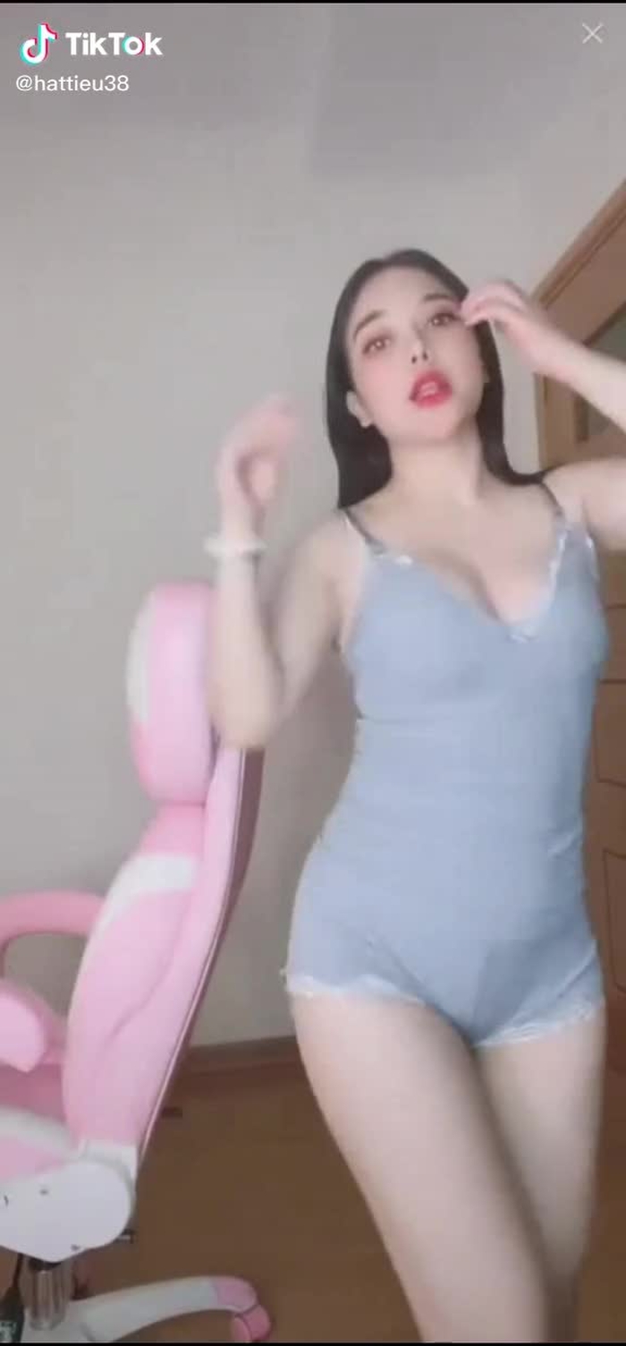 #gáixinh #xuhuongtiktok #xuhuong 1