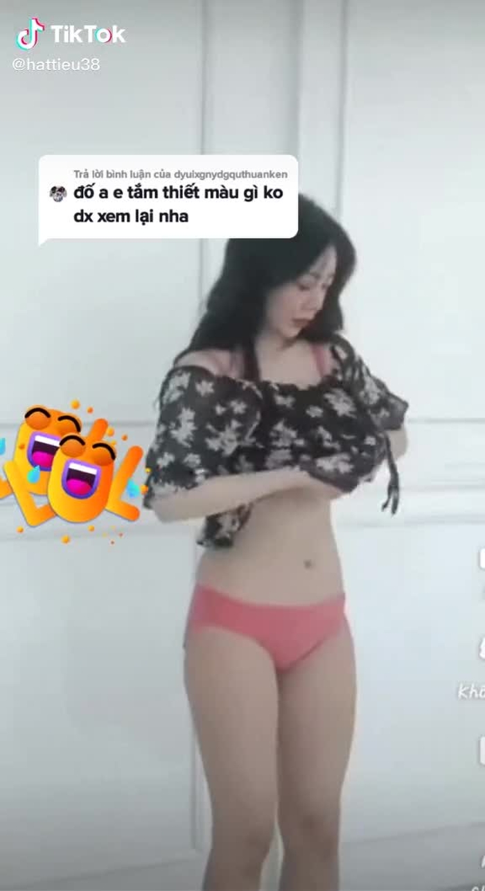 Trả lời @dyuixgnydgquthuanken cửa phía sau màu gì??? 🤣🤣🤣