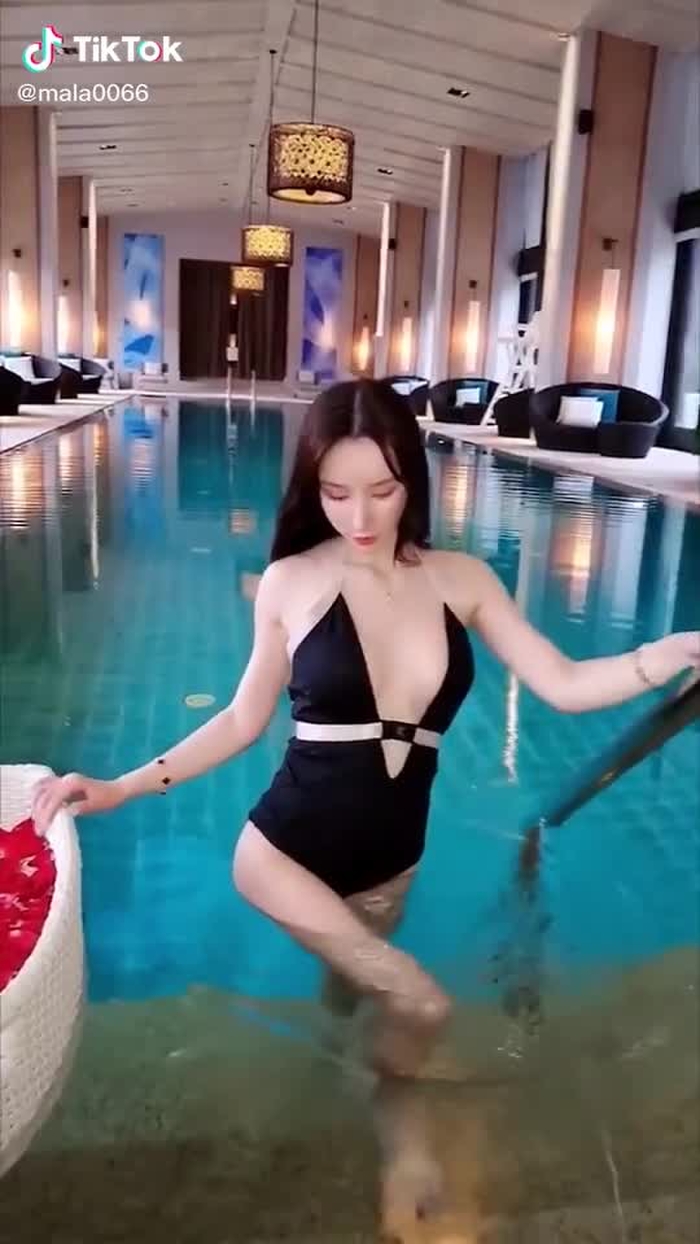 Let’s swim together #fyp #foryou #beautiful #fleshlove #foryourpage #foru #god #swim