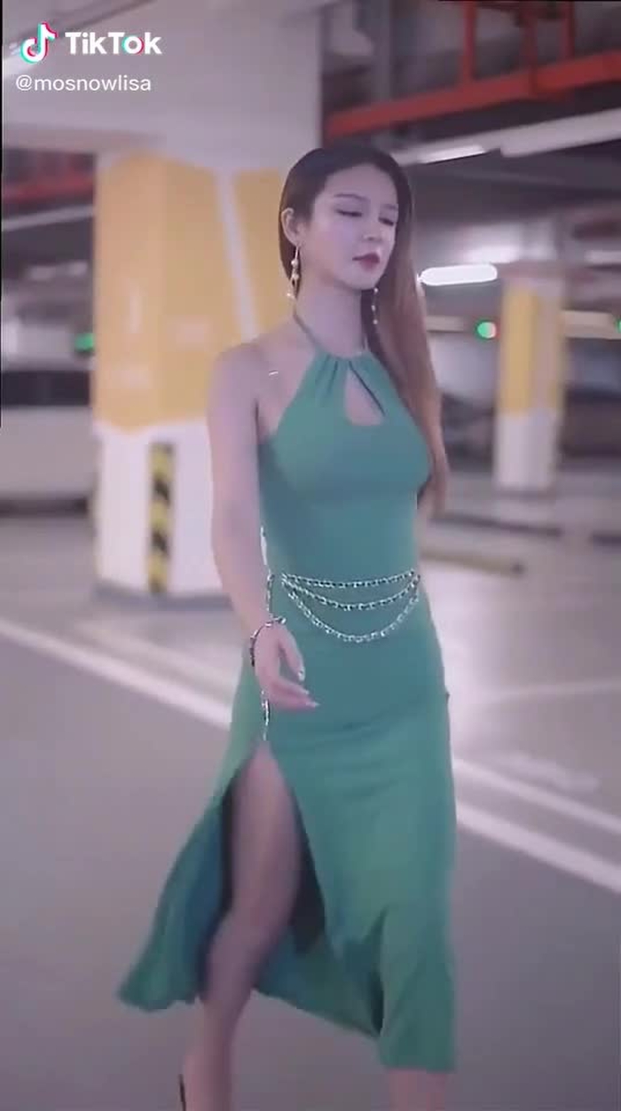 Go to her on the weekend ? #fyp #foryou #wear #girl #beauty #girlfriend