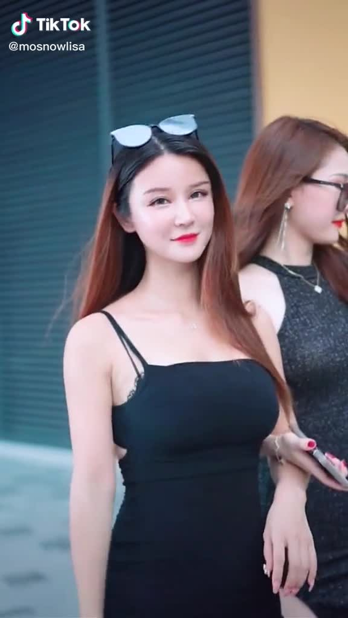 OMG is she free this weekend😻 #foryou #fyp #girl #beautygirlplus #beauty