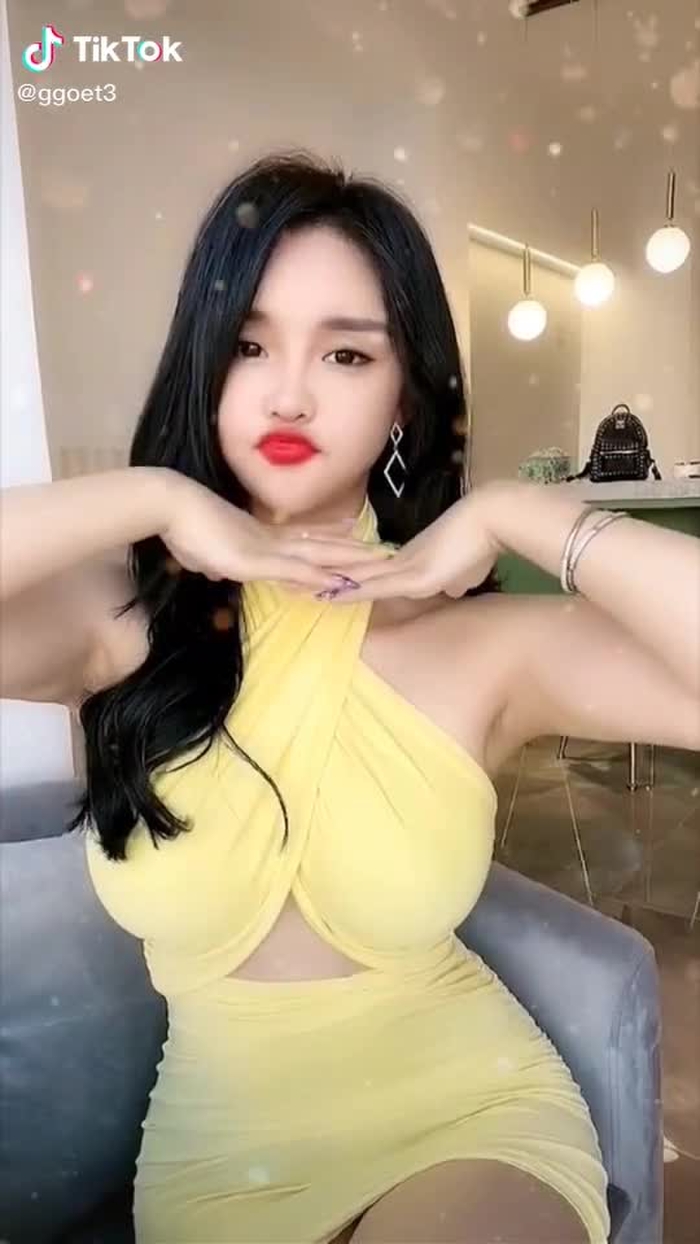 #greenscreenvideo hello 👋 #fypシ #foryou #beauty #girlfriend