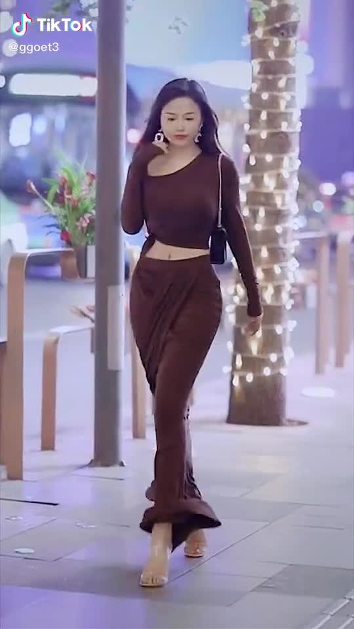 Hello dear 🥰 #beaufitul #girl #beauty #streetshot #fyp #foryou