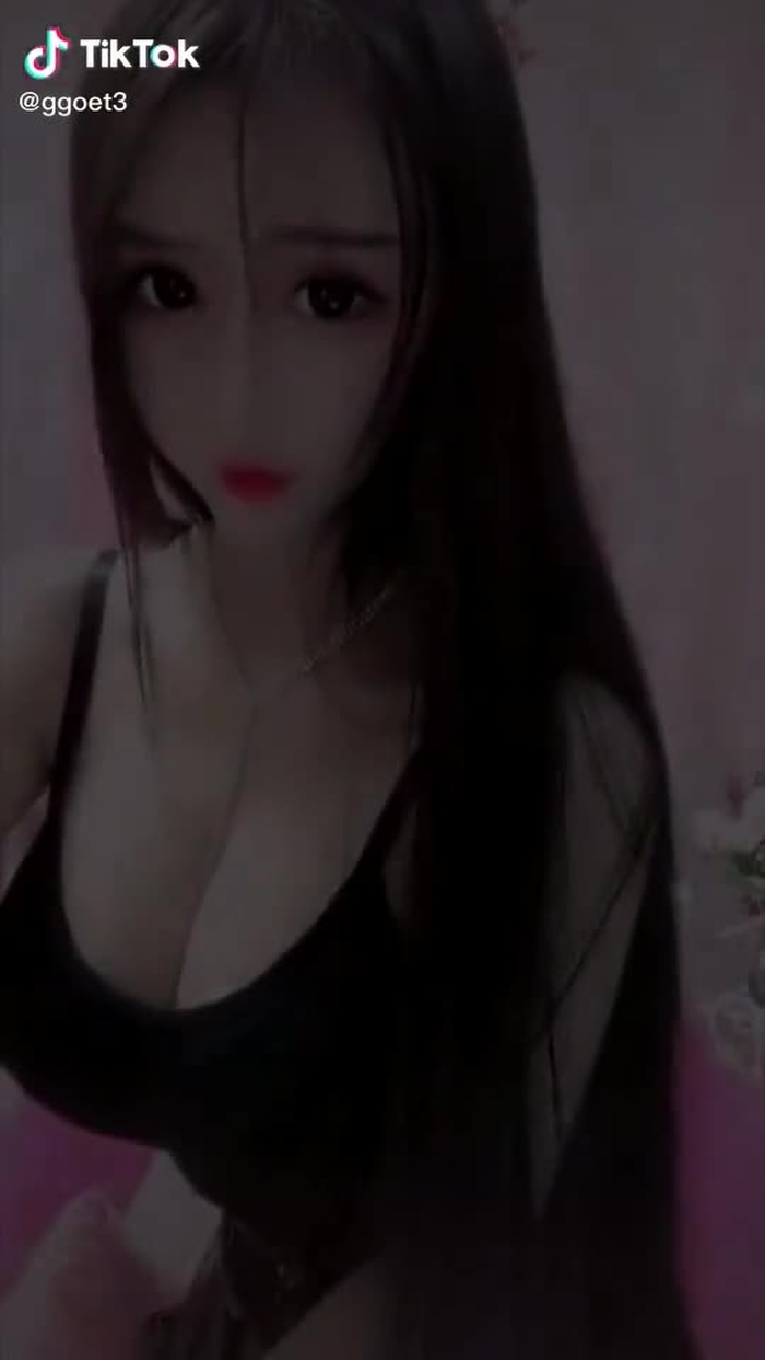 Wow 😯 #beautiful #girl #fyp #foryou #fleshlove #foryourpage 1