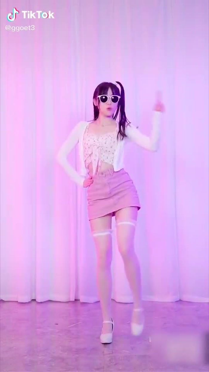 Hello 🥰#beautiful #girl #fyp #foryou #fleshlove #dance