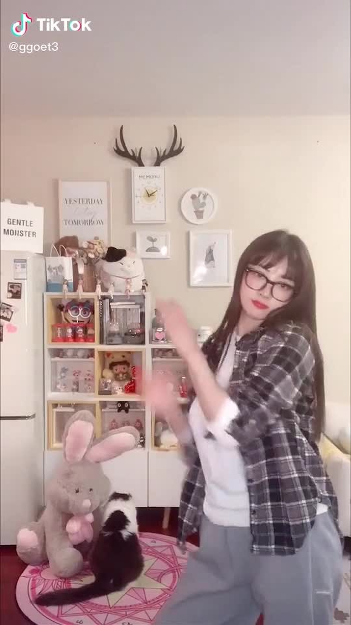 Wow 😮 #beautiful #girl #dance #fyp #fleshlove #foryou