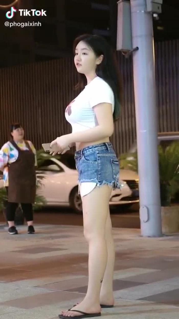 Phố Gái Xinh (@phogaixinh) trên TikTok 12