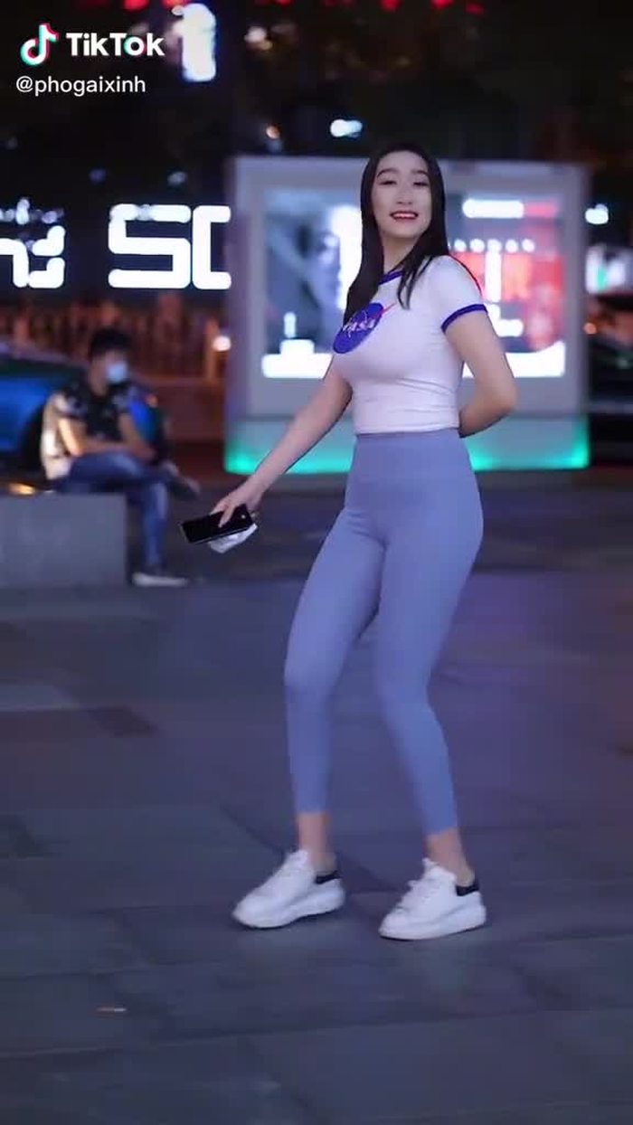 Phố Gái Xinh (@phogaixinh) trên TikTok 14