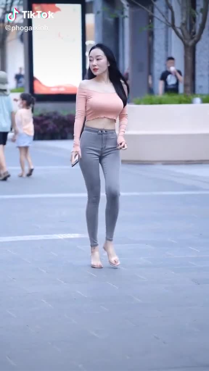Phố Gái Xinh (@phogaixinh) trên TikTok 23