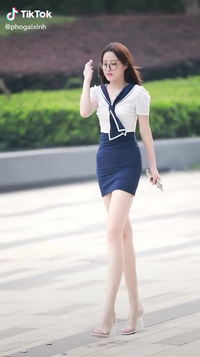 Phố Gái Xinh (@phogaixinh) trên TikTok 33