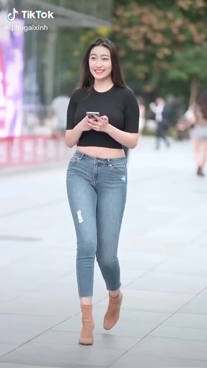 Phố Gái Xinh (@phogaixinh) trên TikTok 35