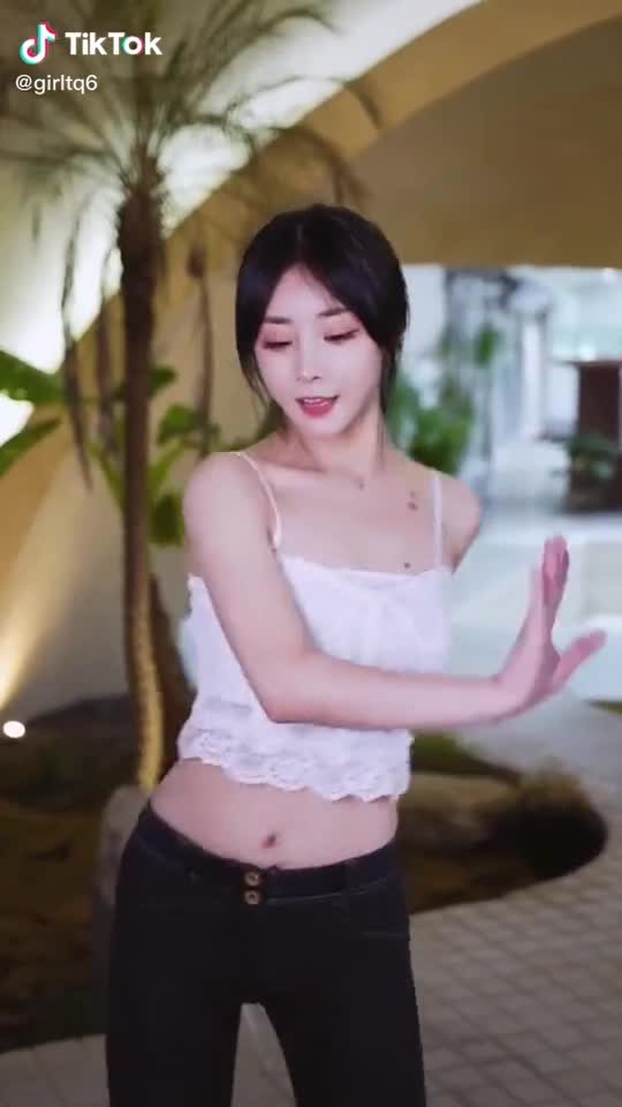 #gai #gaixinh #xuhuong #tiktok #foryou