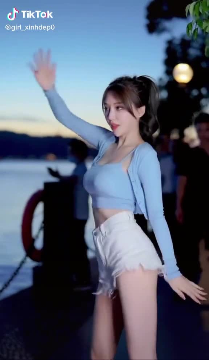 Tim và flw ủng hộ mình nhé!#girlxinh #dethuong
