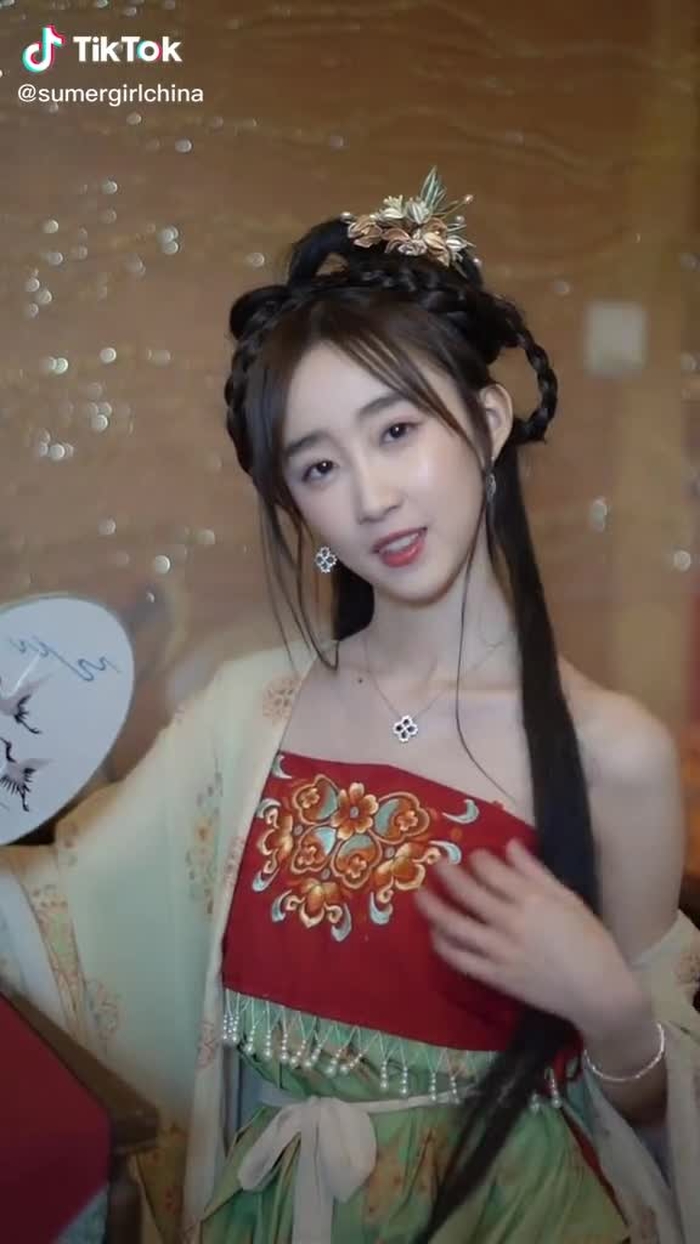 #girlchina #OpenDoorDance #TiengHetDangYeu #TVSHOWHAY #BatNhipCamXuc #ThoiMien #MotThoi9x #TienPhongMarathon