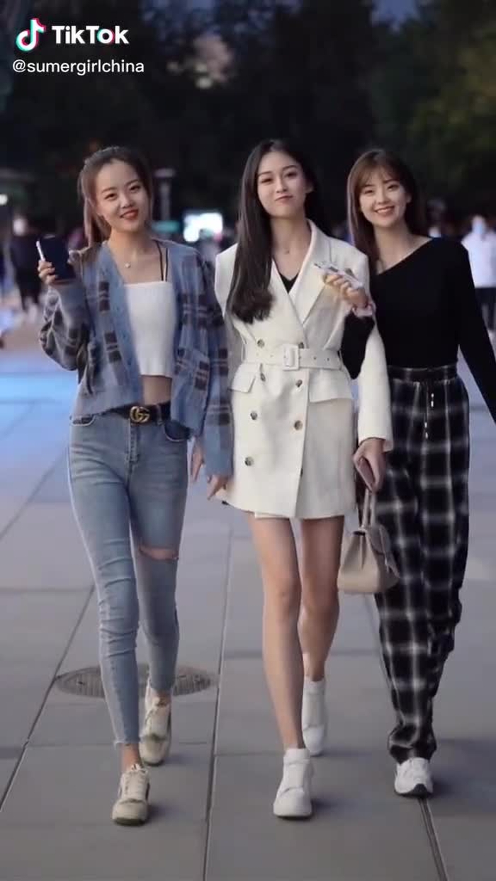 mặt giống nhau thế #sumergirse #girlchina