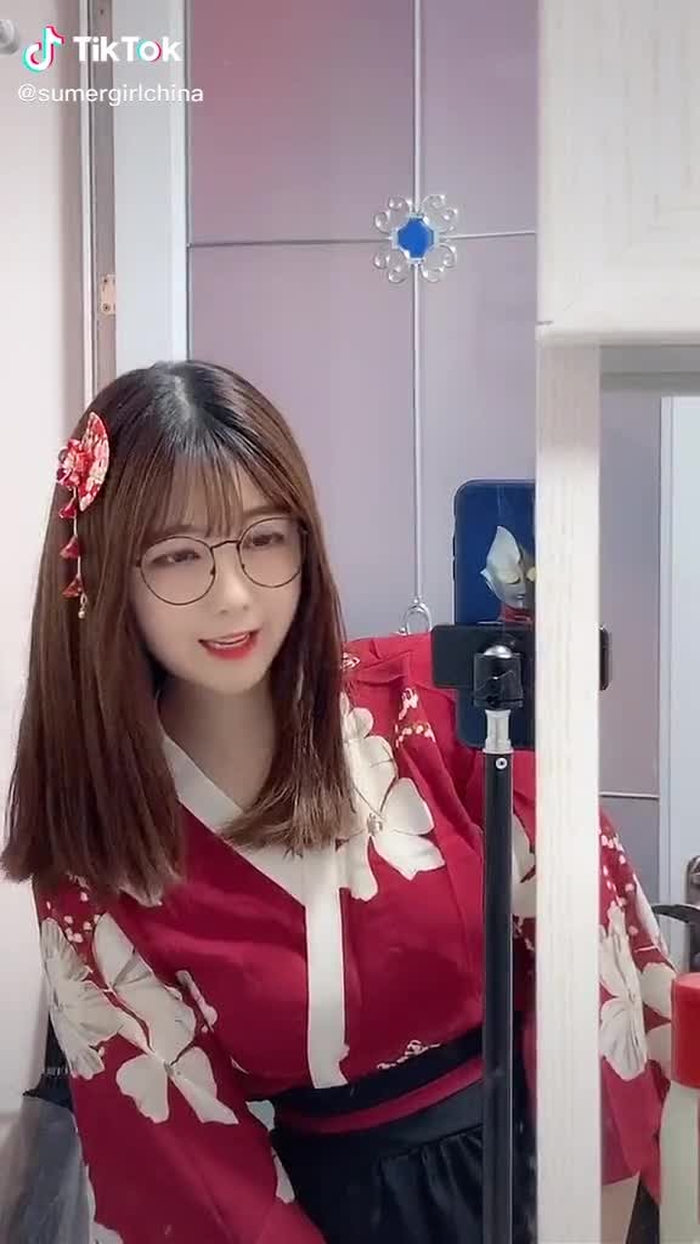 bản dễ thương #girlchina #sumergirse