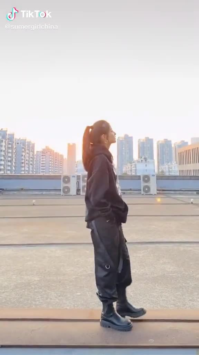 ko cần ns j đâu. ngầu lòi #girlchina #sumergirse