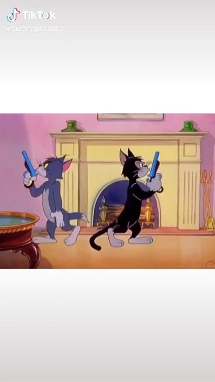 dạo này mình thích xem tom vs jerry lắm ý #girlchina #sumergirse