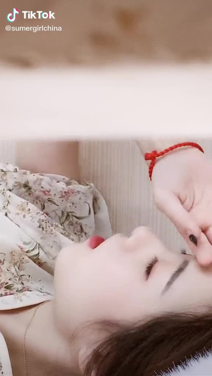 nhép bài tiểu nạp nhưng xinh gê #girlchina #sumergirse