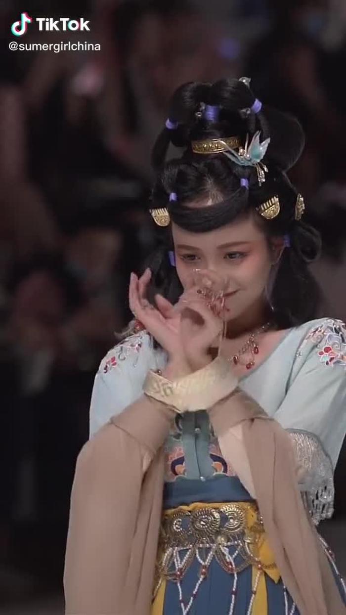 cô ấy đẹp xuất sắc ( phong cách ấn độ ) #sumergirse #girlchina