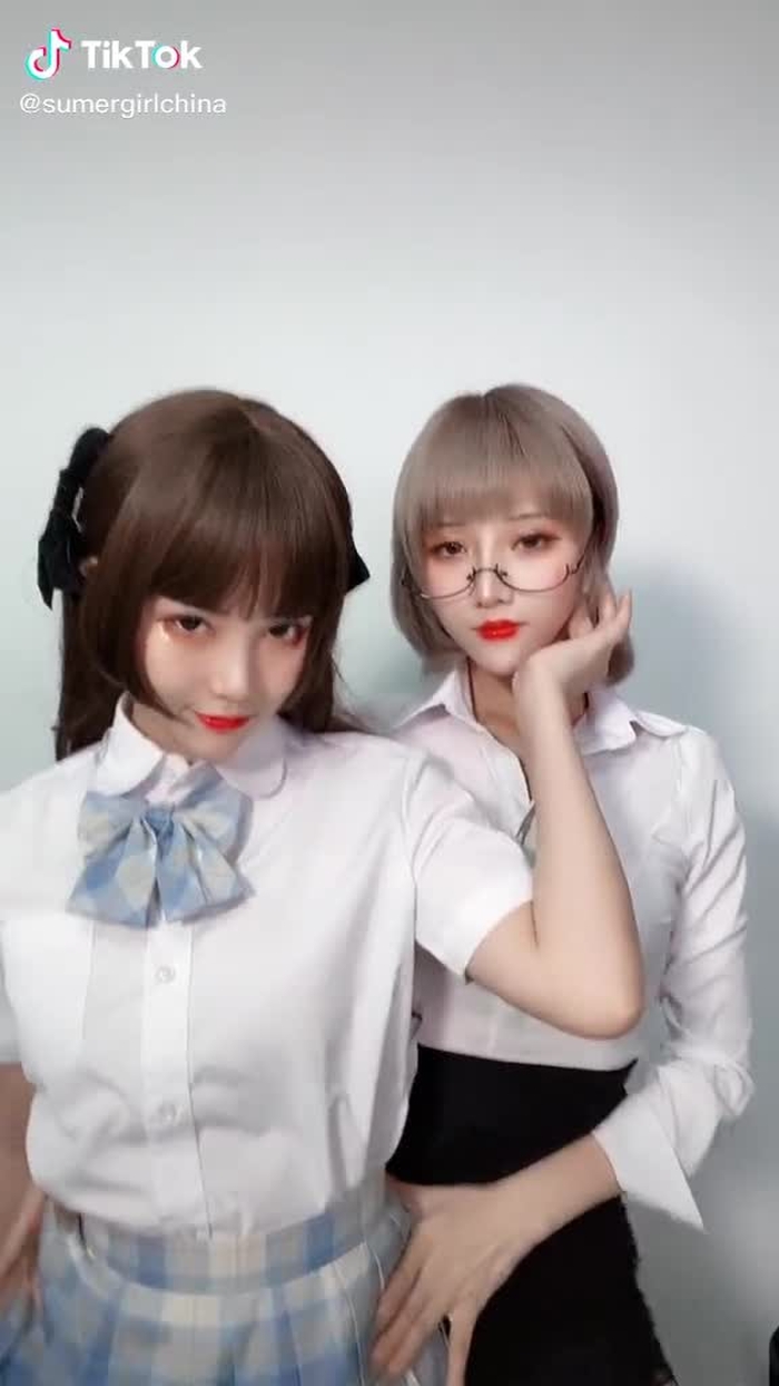 hai bạn ý làm j đấy hả mn #girlchina #bieucamsieumau